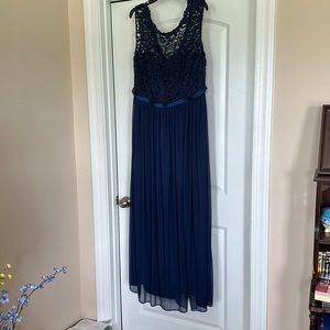 David’s bridal bridesmaid dress style F19328 - navy - size 18